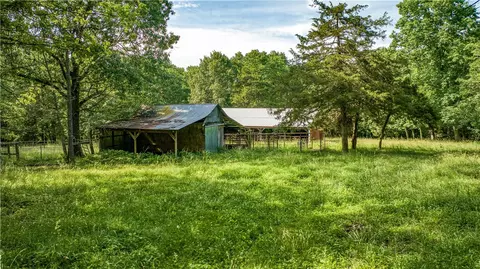 Exterior - 2811 N Harmon Rd, Harrison, AR 72601 photo 13 of 16