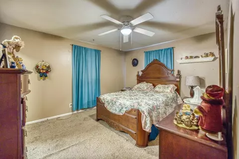 Bedroom - 207 Glenview St, Harrison, AR 72601 photo 1 of 3