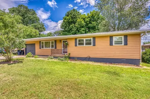 207 Glenview St, Harrison, AR 72601