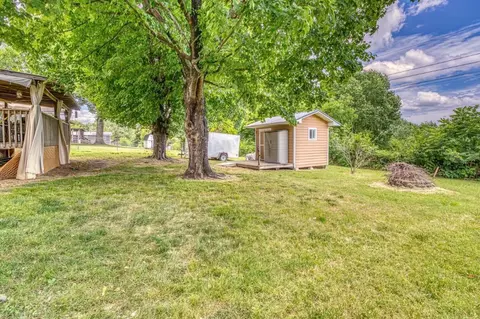 Exterior - 207 Glenview St, Harrison, AR 72601 photo 5 of 9
