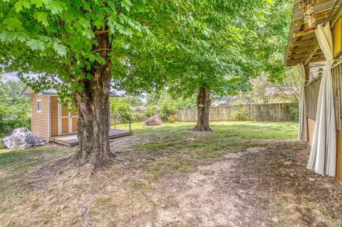 Exterior - 207 Glenview St, Harrison, AR 72601 photo 7 of 9