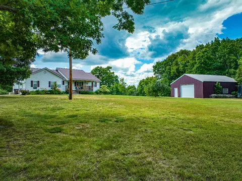 10447 Sutton Pl, Harrison, AR 72601