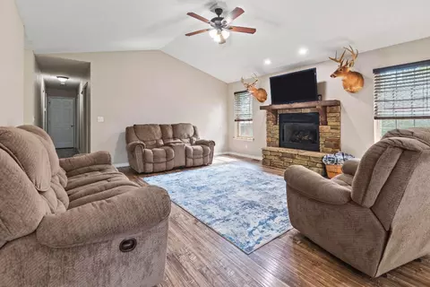 953 York Dr, Harrison, AR 72601 photo 2