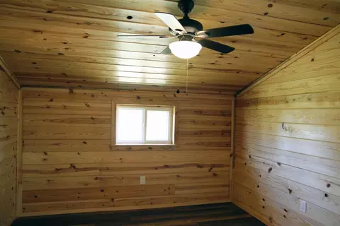 Bedroom - 7968 Ar 7, Jasper, AR 72641 photo 2 of 2