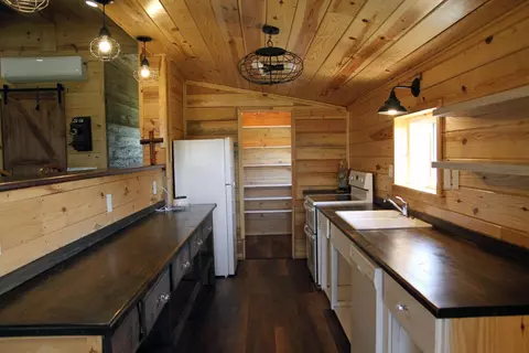 Kitchen - 7968 Ar 7, Jasper, AR 72641 photo 1 of 4