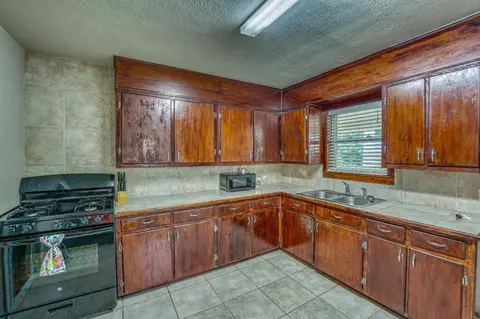 405 N 3rd St, Harrison, AR 72601 photo 10