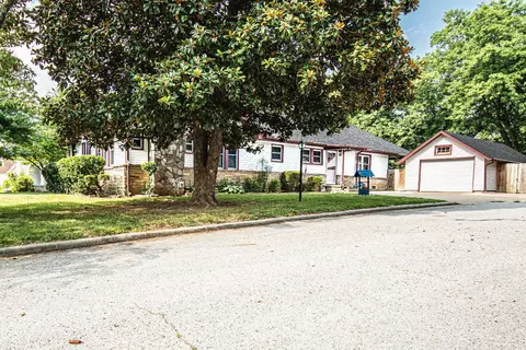 610 N Maple St, Harrison, AR 72601 photo 3