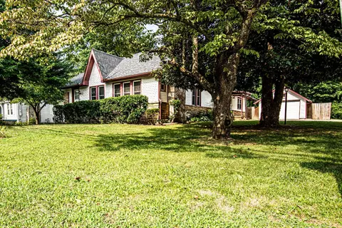 610 N Maple St, Harrison, AR 72601 photo 2