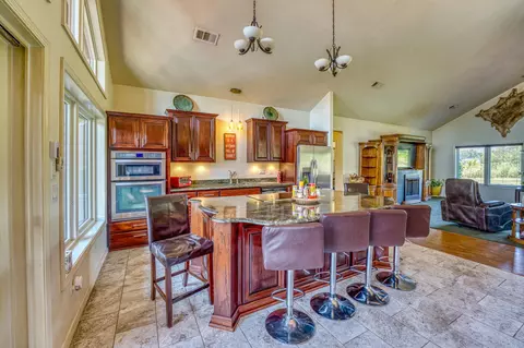Kitchen - 2539 N Ridgeway Loop, Harrison, AR 72601 photo 2 of 2