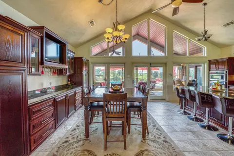 Dining - 2539 N Ridgeway Loop, Harrison, AR 72601 photo 1 of 3
