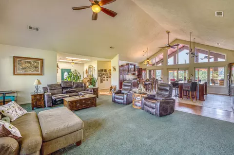 Living - 2539 N Ridgeway Loop, Harrison, AR 72601 photo 3 of 4