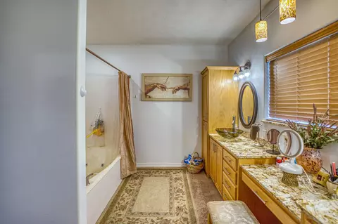 Bath - 2539 N Ridgeway Loop, Harrison, AR 72601 photo 1 of 5
