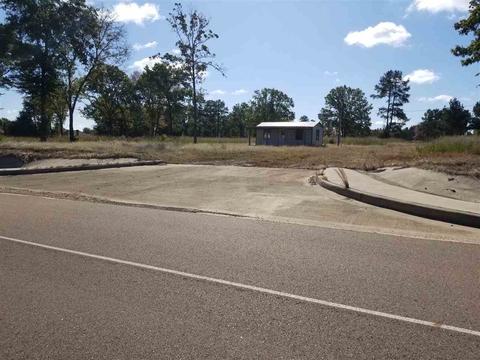 410 Mockingbird, Hooks, TX 75561 photo 1