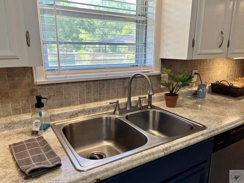 2305 E Avenue B, Hooks, TX 75561 photo 6