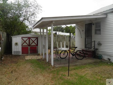 9 Craig Pl, Hooks, TX 75561 photo 4