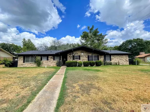 206 Camelia Ave Hooks Tx 75561, Hooks, TX 75561 photo 1