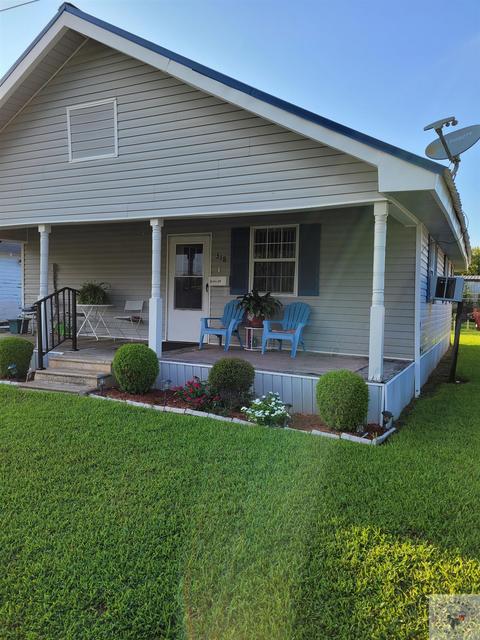318 E 4th St, Hope, AR 71801 photo 2