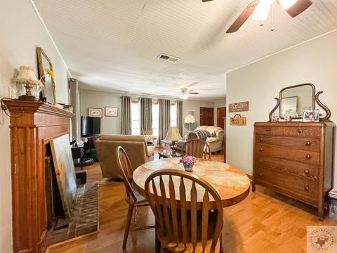 1141 E Front St, De Kalb, TX 75559 photo 3