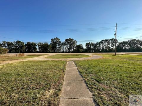 1141 E Front St, De Kalb, TX 75559 photo 21
