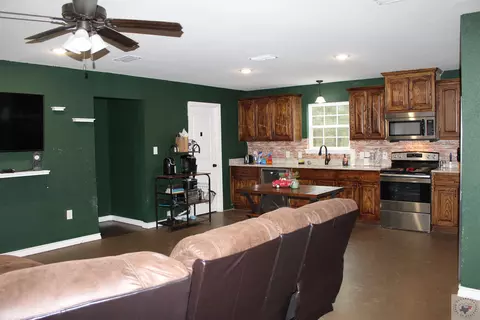 1204 E Ave G Hooks Tx 75561, Hooks, TX 75561 photo 6