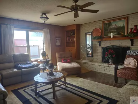 201 Rex Ave Hooks Tx 75501, Hooks, TX 75561 photo 11