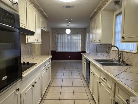 2208 E 24th, Texarkana, AR 71854 photo 9