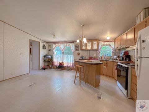 355 N Austin, Avery, TX 75554 photo 8