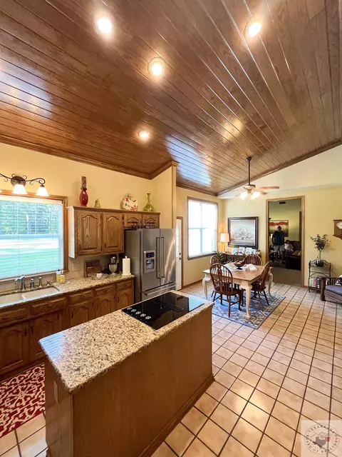 228 Cr 2111, Hooks, TX 75561 photo 7