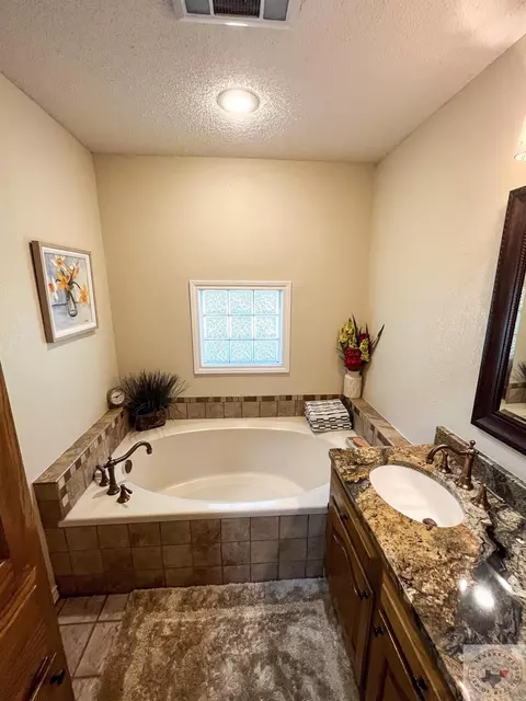 228 Cr 2111, Hooks, TX 75561 photo 17