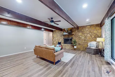 1303 E Avenue A Hooks Tx 75561, Hooks, TX 75561 photo 11