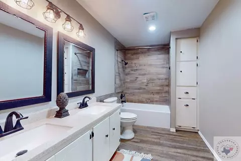1303 E Avenue A Hooks Tx 75561, Hooks, TX 75561 photo 14