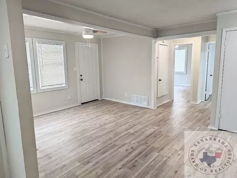 604 E Short 10th St, Texarkana, AR 71854 photo 2