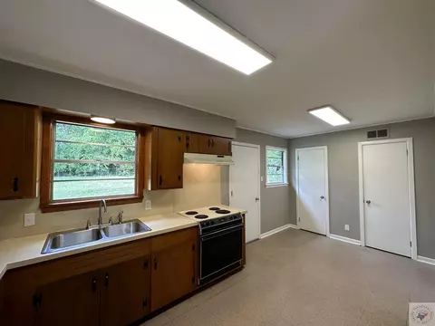 613 E 27th, Texarkana, AR 71854 photo 9