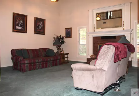 402 E Avenue G Hooks Tx 75561, Hooks, TX 75561 photo 4