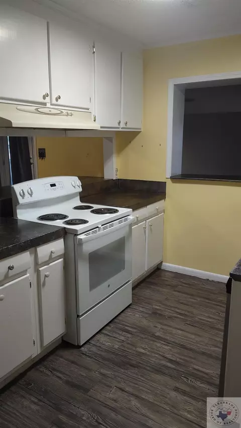 1303 E 30th St, Texarkana, AR 71854 photo 5