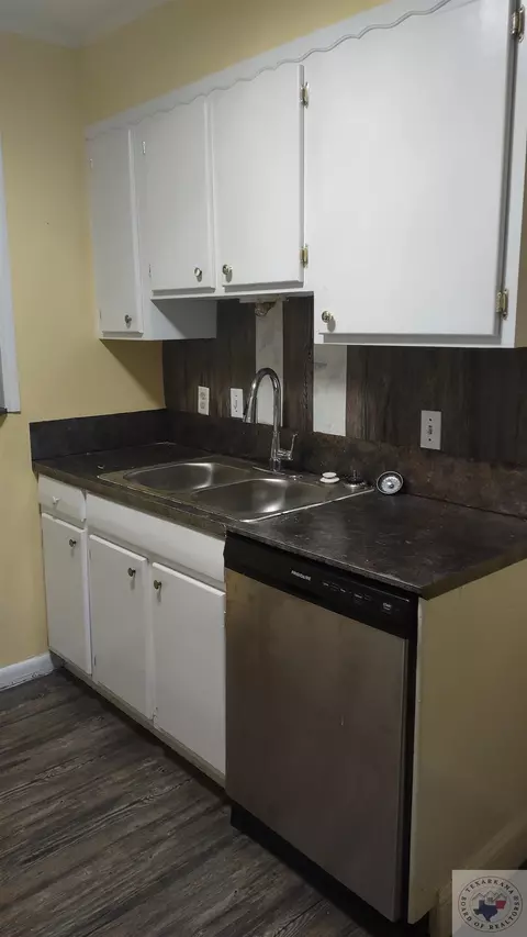 1303 E 30th St, Texarkana, AR 71854 photo 6