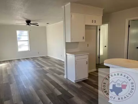 203 E 7th, Hooks, TX 75561 photo 6