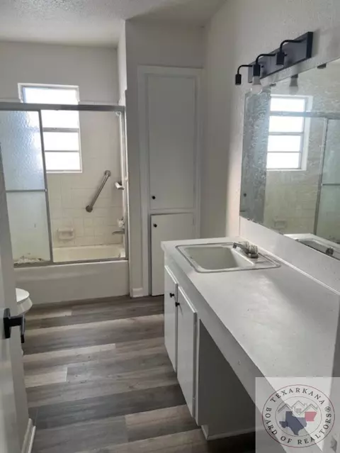 203 E 7th, Hooks, TX 75561 photo 8