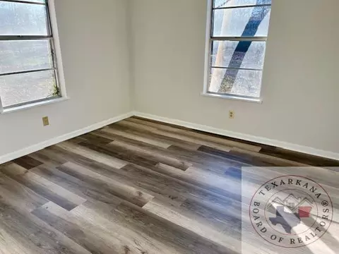 203 E 7th, Hooks, TX 75561 photo 9