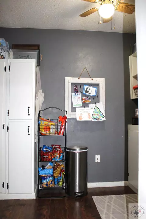 601 E 9th St, Hooks, TX 75561 photo 18