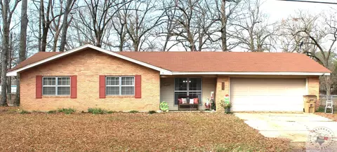 601 E 9th St, Hooks, TX 75561 photo 1