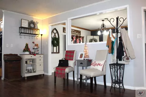 601 E 9th St, Hooks, TX 75561 photo 10