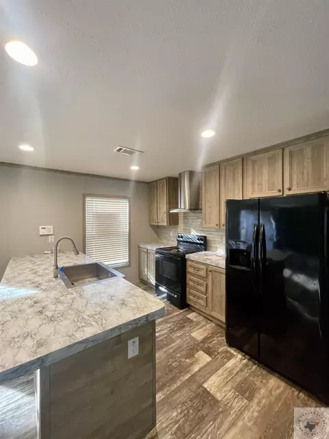 101 E Ave E Hooks Tx 75561, Hooks, TX 75561 photo 5