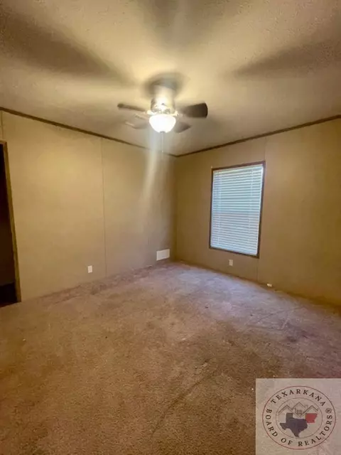101 E Ave E Hooks Tx 75561, Hooks, TX 75561 photo 10