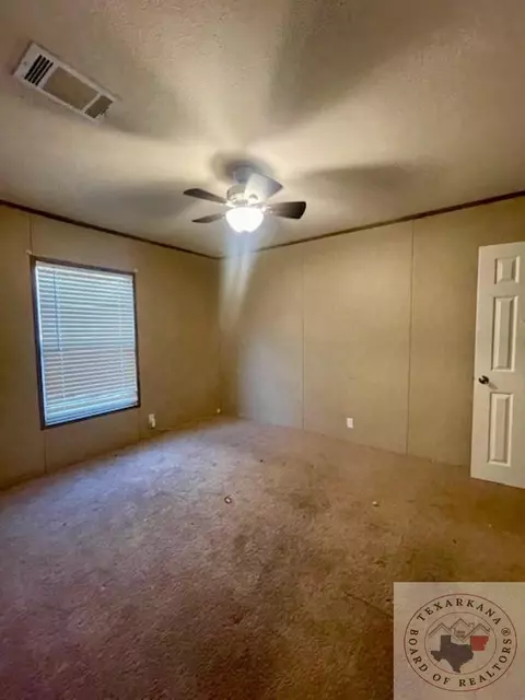 101 E Ave E Hooks Tx 75561, Hooks, TX 75561 photo 12