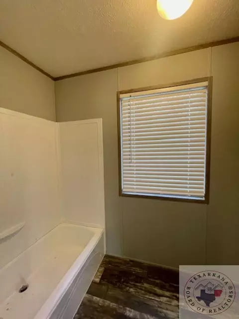 101 E Ave E Hooks Tx 75561, Hooks, TX 75561 photo 13