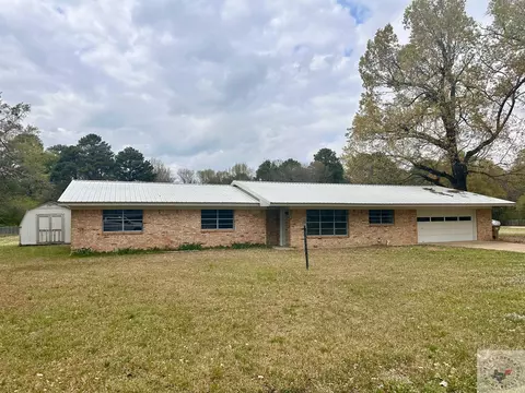 200 Houston Hooks Tx 75561, Hooks, TX 75561 photo 1