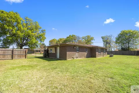 112 E Ave I, Hooks, TX 75561 photo 23