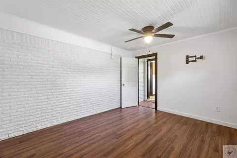 112 E Ave I, Hooks, TX 75561 photo 21