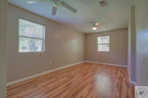 1701 E Avenue A Hooks Tx 75561, Hooks, TX 75561 photo 12